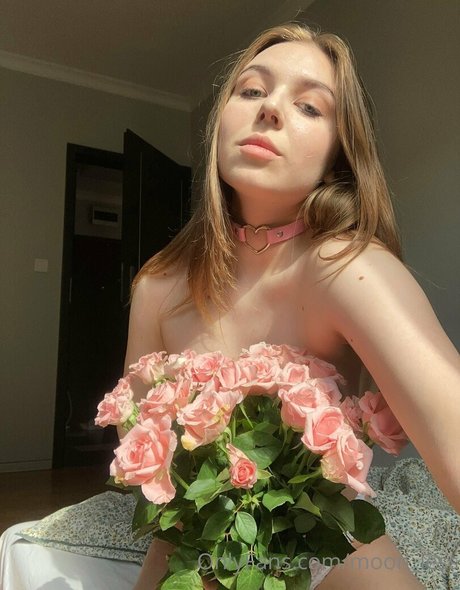 moon less pornstar high quality photo