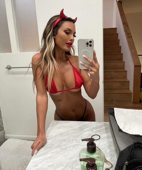 Julia Rose star pictures