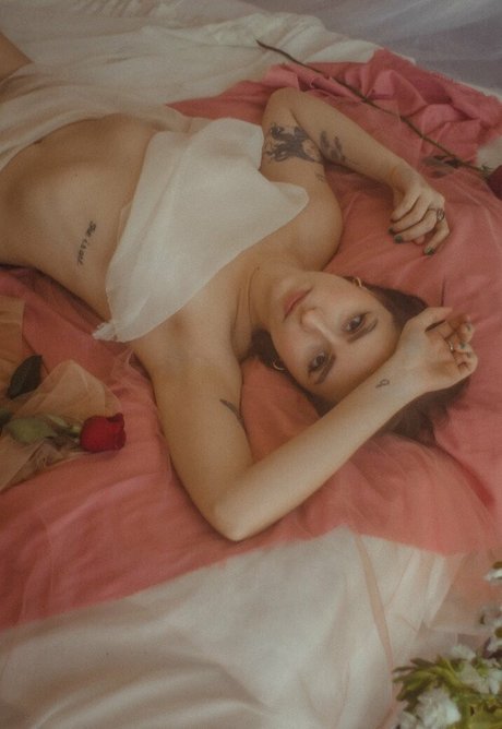 Marianna Tondolo sexy star galleries