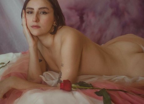 Marianna Tondolo model nude photos