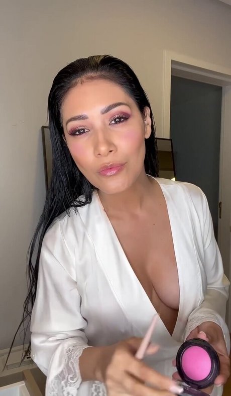 Simone E Simaria adult star photo