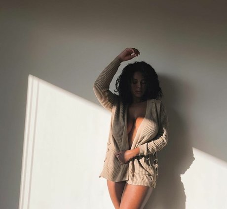 Sophia Cardinez top model pics