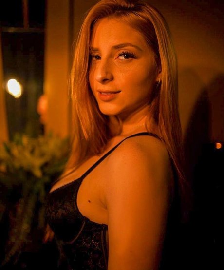 Ana Rezende pretty model pictures