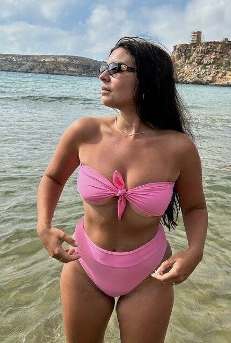 Debora Tanzo perfect model picture