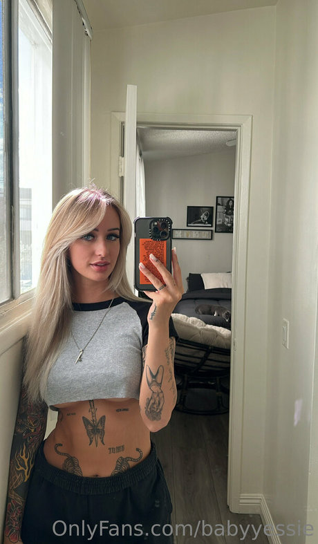 babyyessie art actress images