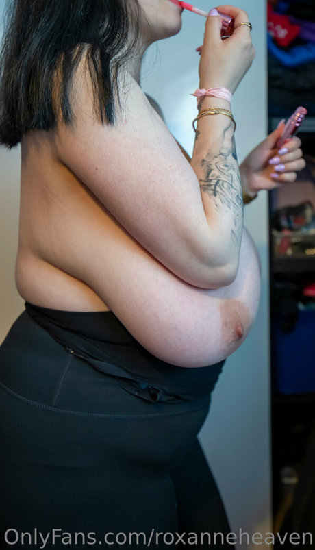 roxanneheaven naked model img