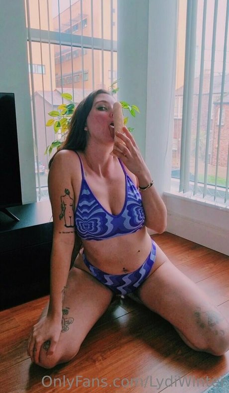 lydiwinterx nice model picture