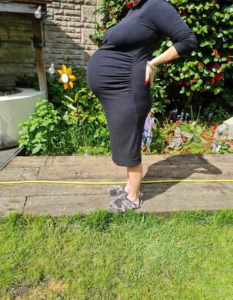 prettypregnant35 beautiful pornstar pic