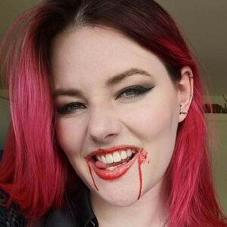 Ash Millman sex model pic