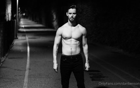 glasses onlyfans hot photos