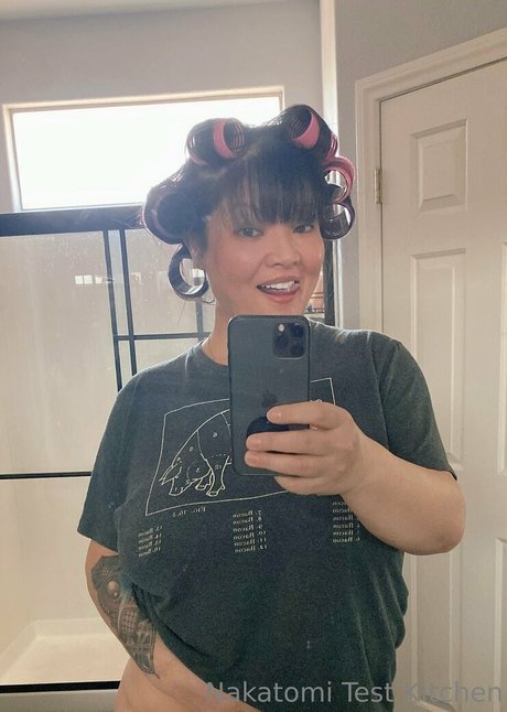 kellynakatomi nice actress pics