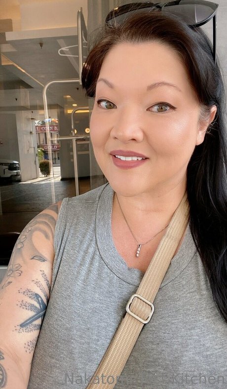 kellynakatomi pretty model pics