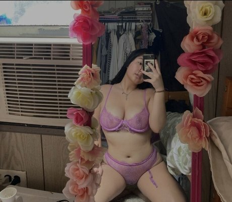 Sarahkhang top actress images