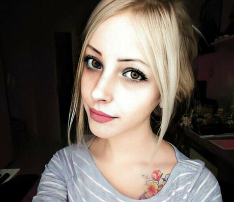 Agnese Innocente actress photos