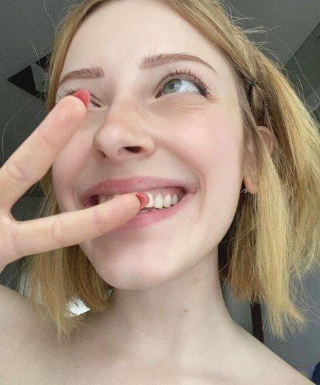 Agnese Innocente star nudes img