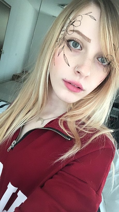 Agnese Innocente porn star gallery