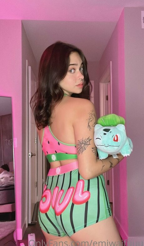 emiserinaa model best image