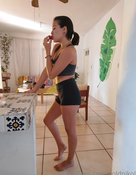 goldpikol best model picture