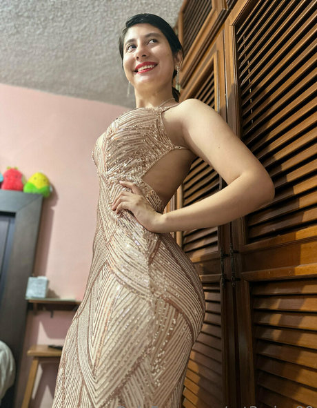 Art3misa00 best model photo