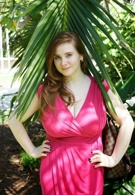 Kira Alexandrova model best pic