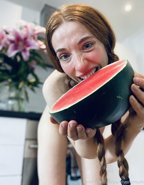 redbuns free model pics