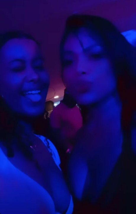 Boca Vermelha model best photos