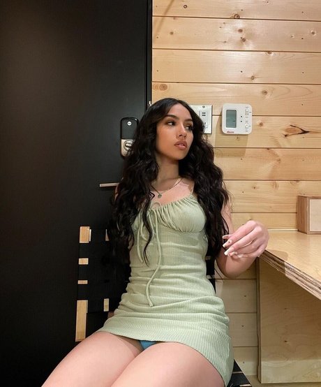 Melissa Estrella nice star img