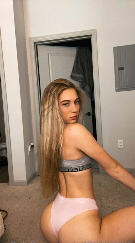 emilywillis18 model porn archive