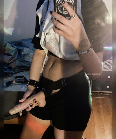 itzel2002free pornstar naked images