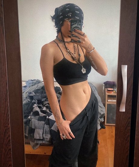 itzel2002free pornstar erotic galleries