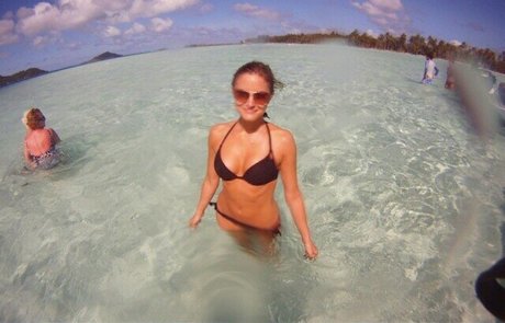 iJustine erotic model gallery