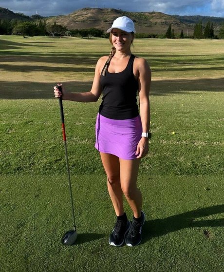 skinny teen onlyfans pornographic image