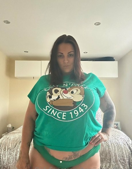 terrijaneofficial high quality actress photo