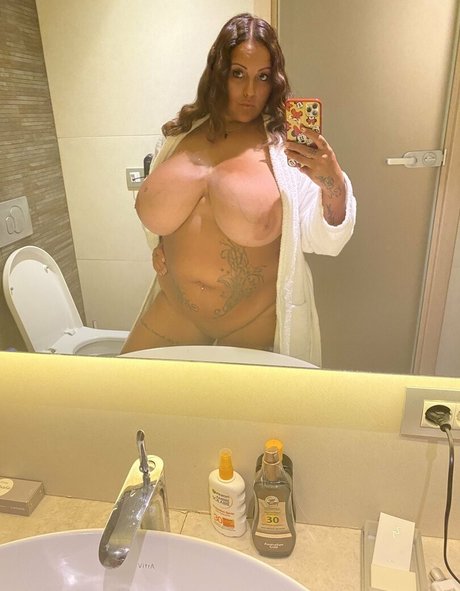 terrijaneofficial nude actress picture