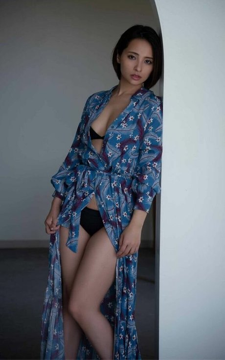 Ayame Misaki star sexy image