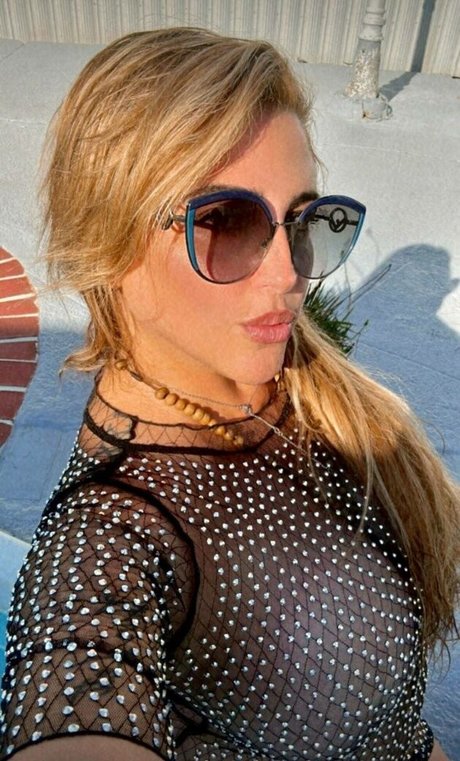 denia pettessen nude model pictures