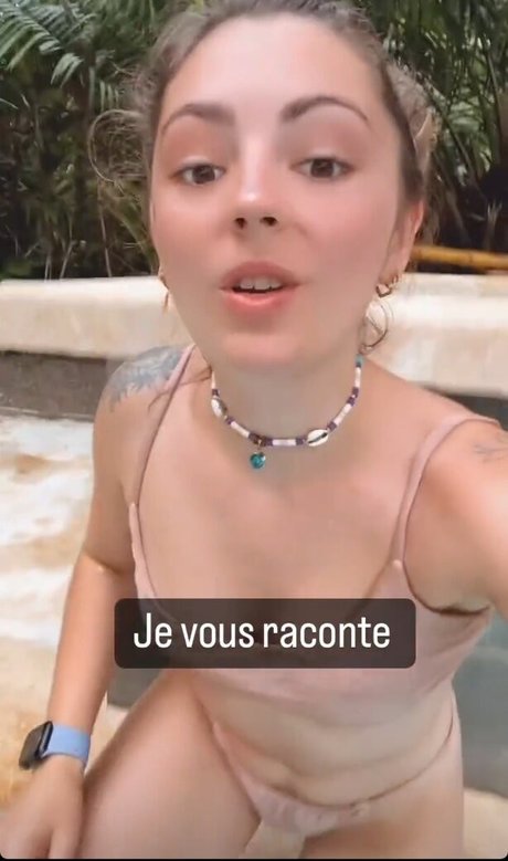 Roxane ASMR porn star photos