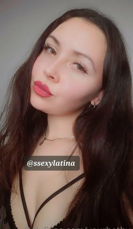 yourbethy star exclusive pic