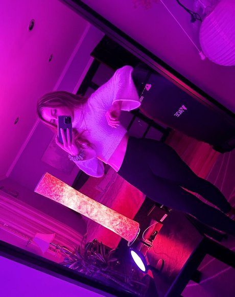 Vkunia model porn photo