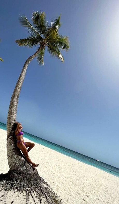 Lorena Castell nice model pics