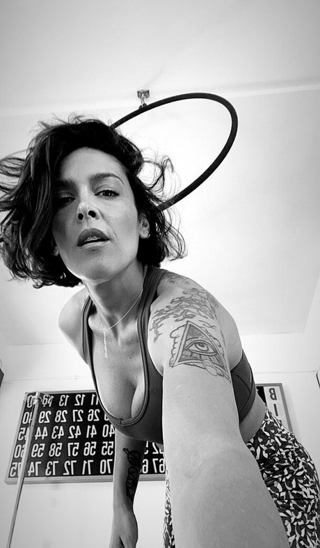 Lorena Castell naked star pics