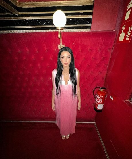 Lola Indigo pornstar perfect archive