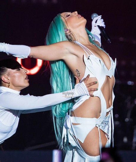 Lola Indigo model hot pic