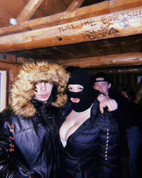 curvy blonde onlyfans erotic img