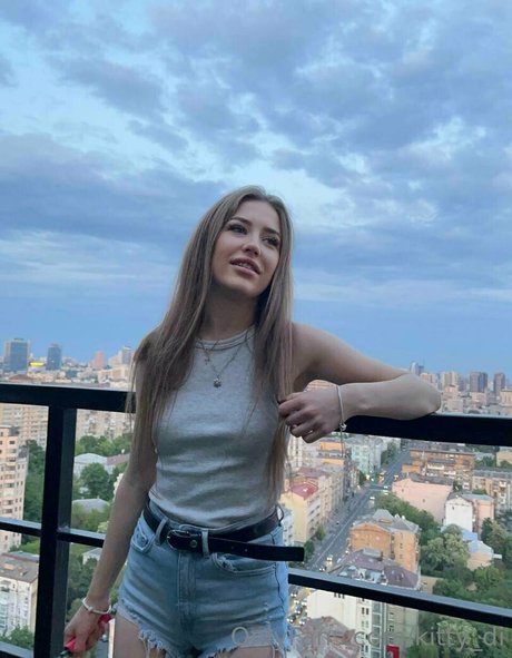 kitty di star archive