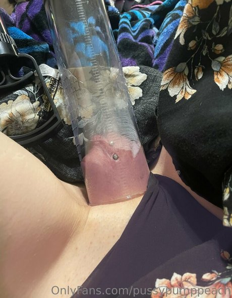 pussypumppeach beautiful star pic