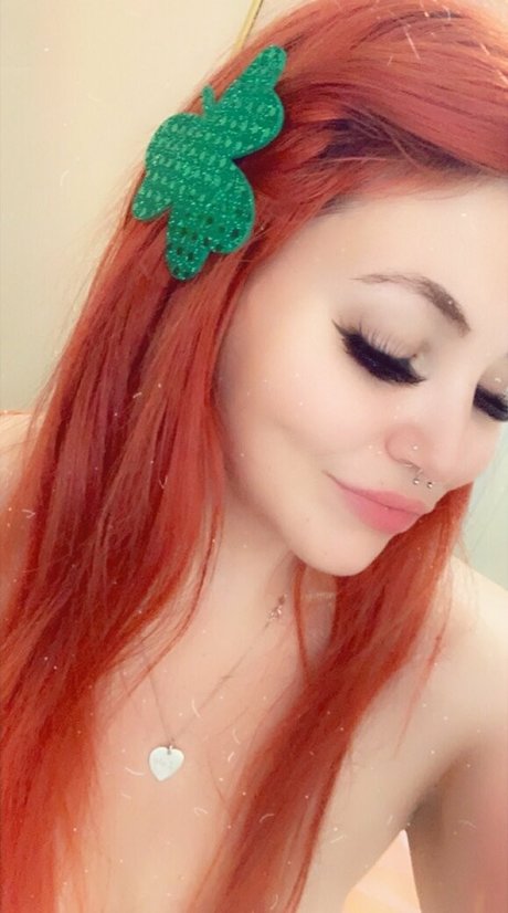 littleredivyfree xxx model img