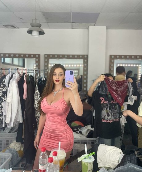 Nanuca Nana nude pornstar galleries