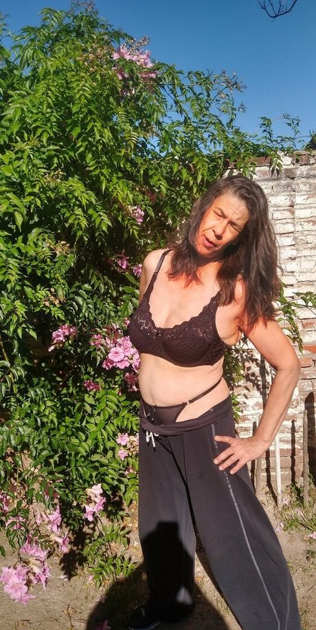 aloneruth xxx star pics