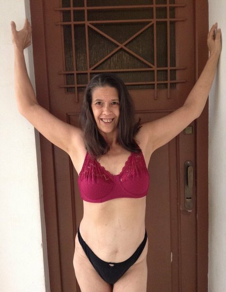 aloneruth sex model photos